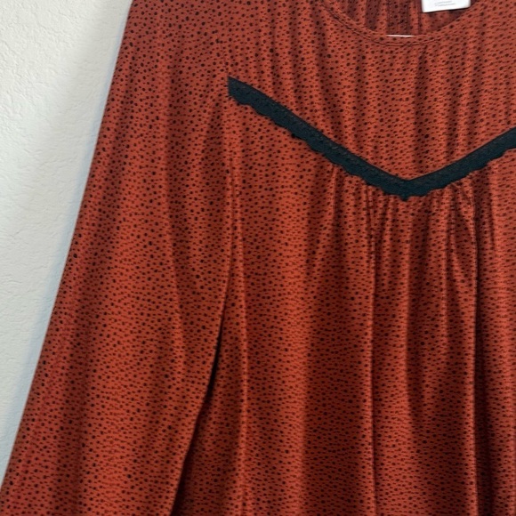 Abound Rust Red Black Micro Polka Dot Lace Trim Long Sleeve Blouse Top Sze Small - Picture 2 of 9